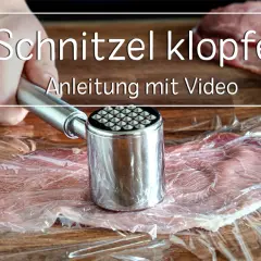 Fleischklopfer wird benutzt, um Schnitzel klopfen. Anleitung mit Video.