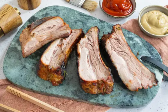 Dicke Rippe grillen - so wird sie zart und saftig