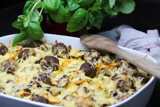Fleischauflauf - 5 Varianten und ein saftiges Grundrezept